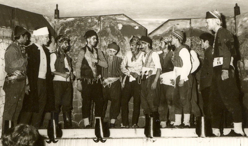 Erkek Sanat Kiz Sanat Tiyatro 1968 4 20120508 1329165300
